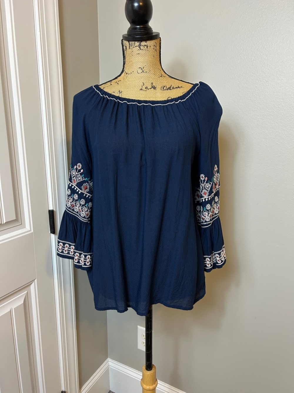 Max Studio medium top